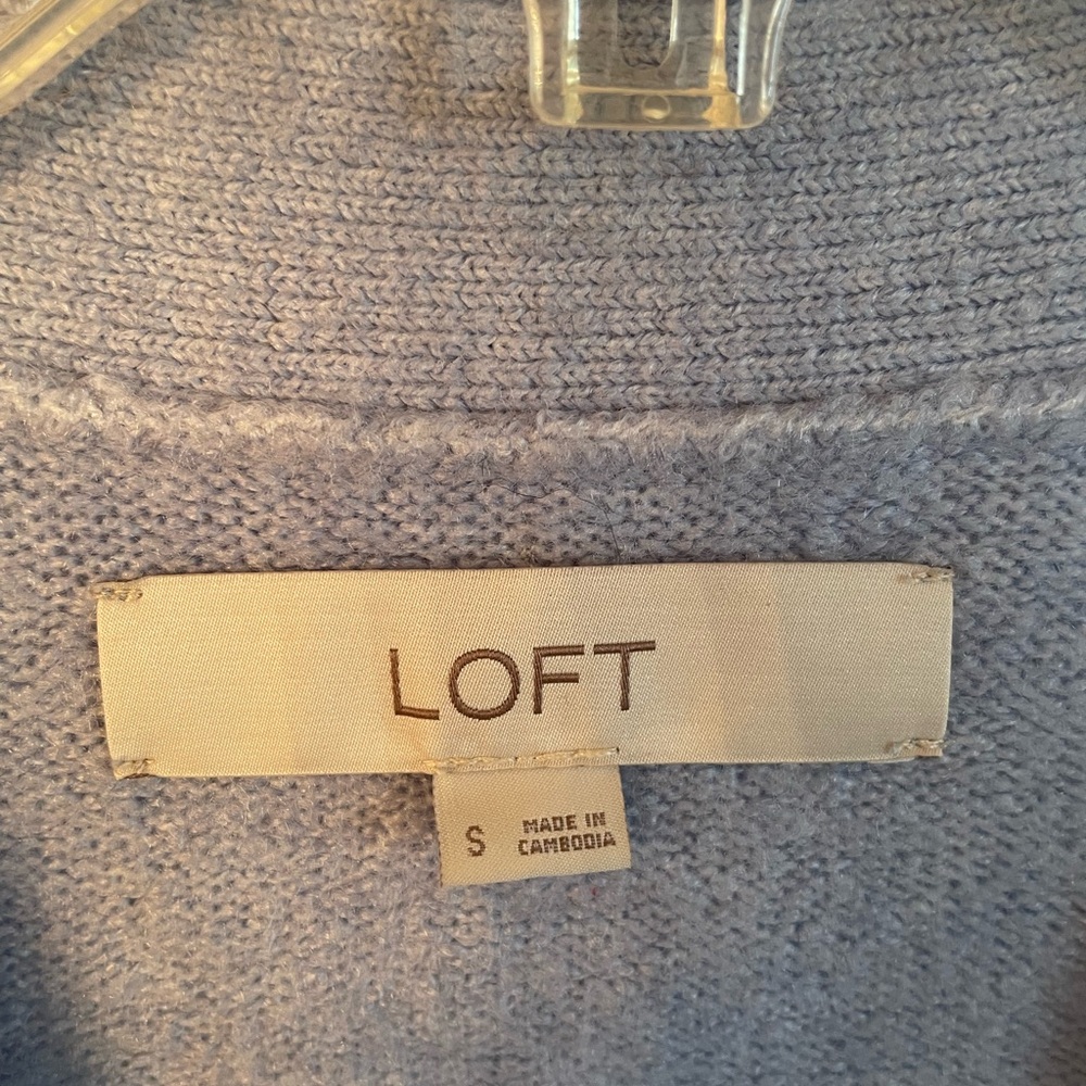 LOFT Soft Periwinkle Blue V Neck Cardigan Sweater Size S - Picture 3 of 6